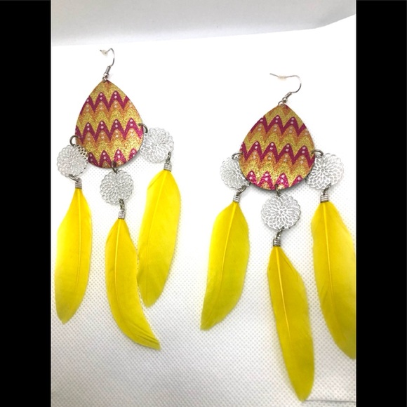 🔥BOHO FEATHER EARRINGS 🔥 NWT🏷 - Picture 3 of 12